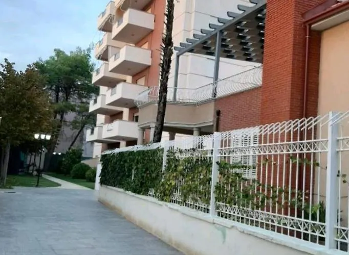 Seaview Haven - Golem, Albania アパート *